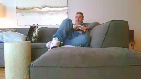 Snapshot of nassobout chatting on 6, 5, 2026 nassobout online show from 6, 5, 2026