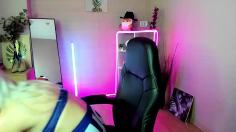 Snapshot of nastasya_cute chatting on 20, 5, 2026 Nastya online show from 20, 5, 2026
