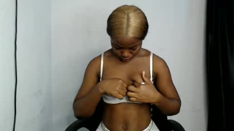 Snapshot of nasty_juicy22 chatting on 9, 7, 2026 adie online show from 9, 7, 2026