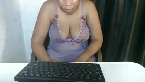 Snapshot of nasty_luna0 chatting on 28, 10, 2025 nasty_luna0 online show from 28, 10, 2025