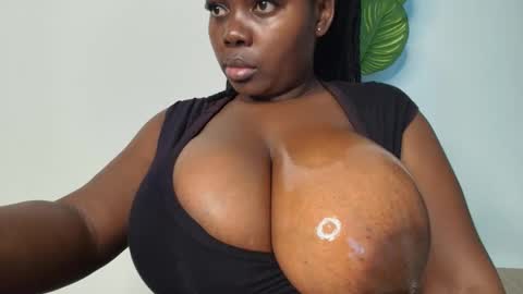 Snapshot of nasty_nohelah chatting on 7, 11, 2025 chimummy online show from 7, 11, 2025