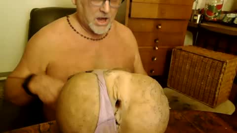 Daddy online show from 12, 2, 2025