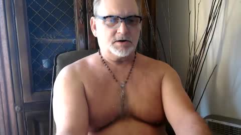 Daddy online show from 8, 3, 2025