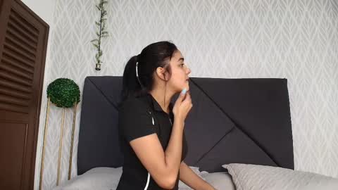 Naty  online show from 16, 9, 2025