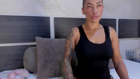 Snapshot of natalia_cruzz chatting on 5, 6, 2026 Nata online show from 5, 6, 2026