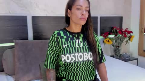Snapshot of natalia_cruzz chatting on 8, 6, 2026 Nata online show from 8, 6, 2026