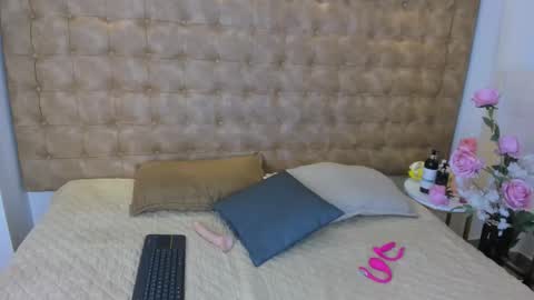   online show from 28, 3, 2026