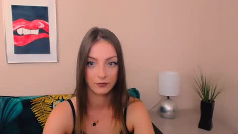 Snapshot of natalie_live chatting on 27, 5, 2026 NatalieSexy online show from 27, 5, 2026