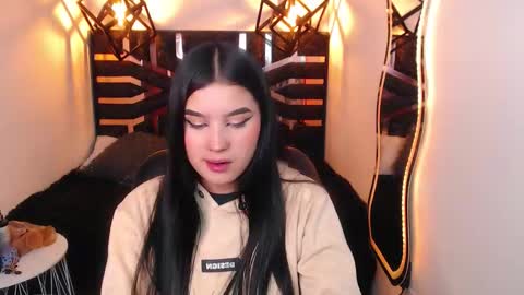 natalie  online show from 27, 3, 2026