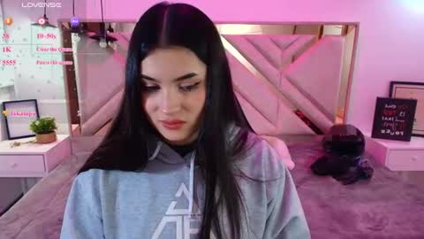 natalie  online show from 13, 6, 2026