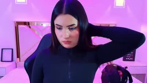natalie  online show from 18, 7, 2026