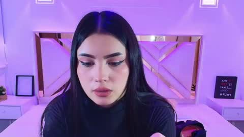 natalie  online show from 22, 7, 2026