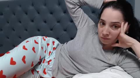 Snapshot of natalie_mia chatting on 6, 2, 2025 Miia online show from 6, 2, 2025