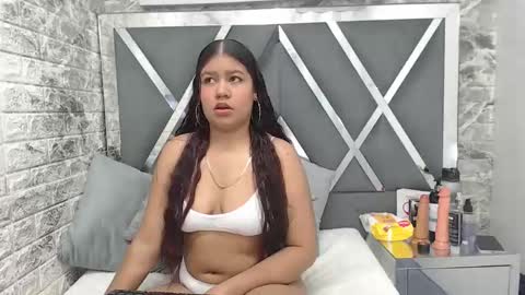 Snapshot of natalieevansx chatting on 14, 11, 2025 natalieevansx online show from 14, 11, 2025