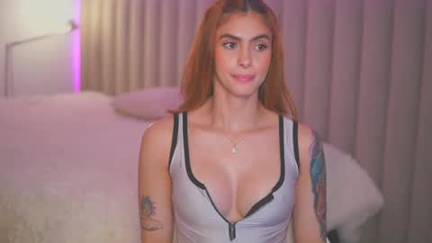 Snapshot of nataly_05 chatting on 4, 12, 2024 anatalybee online show from 4, 12, 2024