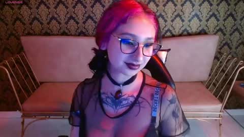 Snapshot of natasha1_alvarez chatting on 15, 4, 2026 Natasha 3 online show from 15, 4, 2026