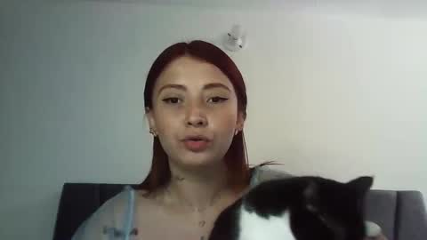 Snapshot of natasha_kein chatting on 2, 10, 2025 natalia online show from 2, 10, 2025