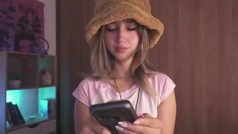 Snapshot of natasna1 chatting on 31, 3, 2026 Natasha Independent model online show from 31, 3, 2026