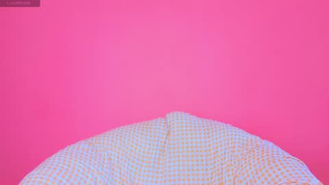 Natcha C online show from 4, 1, 2025