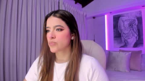 NATHALIE online show from 17, 12, 2025