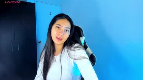 Snapshot of nathalie_rose chatting on 23, 12, 2024 Nathalie online show from 23, 12, 2024