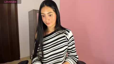 Snapshot of nathalie_rose chatting on 9, 7, 2026 Nathalie online show from 9, 7, 2026