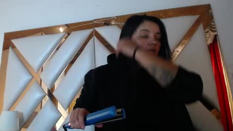 Snapshot of nathaly_low chatting on 21, 4, 2026 nathaly low online show from 21, 4, 2026