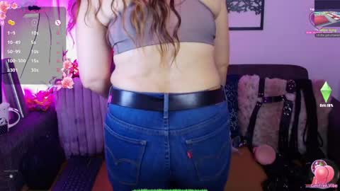 Snapshot of nathaly_stepmom chatting on 27, 5, 2026 Natha online show from 27, 5, 2026