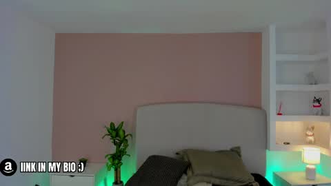 Snapshot of nathalyn05 chatting on 28, 4, 2026 NATHALY online show from 28, 4, 2026
