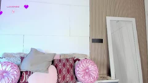 Snapshot of nathalyparker chatting on 4, 7, 2026 nathy online show from 4, 7, 2026