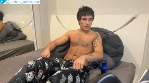 native_boy2 online show from 13, 6, 2026