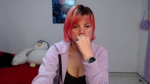 Snapshot of natshaa chatting on 7, 12, 2024 IG natsaall online show from 7, 12, 2024