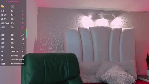 Snapshot of natt_collins chatting on 25, 6, 2026 Natalia online show from 25, 6, 2026