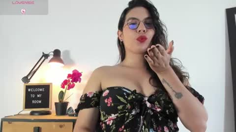 Snapshot of nattytrainor chatting on 30, 6, 2026 Natty Trainor online show from 30, 6, 2026