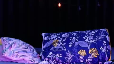 Snapshot of naturaltitss_ chatting on 5, 12, 2025 Gwen online show from 5, 12, 2025