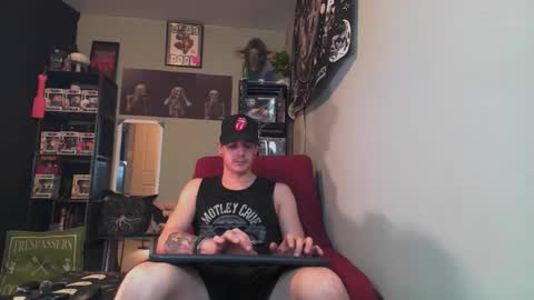 Snapshot of naturesbest951 chatting on 27, 4, 2026 NATURESBEST online show from 27, 4, 2026