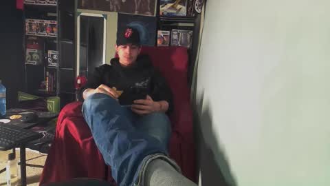 Snapshot of naturesbest951 chatting on 8, 5, 2026 NATURESBEST online show from 8, 5, 2026