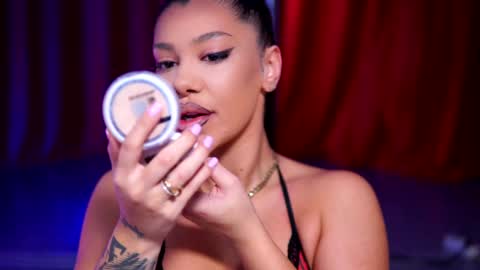 Snapshot of natydesiree chatting on 24, 12, 2024 Naty online show from 24, 12, 2024