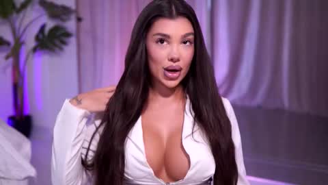 Naty online show from 3, 3, 2026