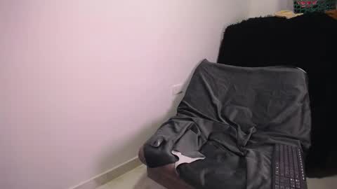      online show from 8, 3, 2025