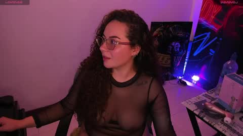 Snapshot of naughty_butt chatting on 19, 5, 2026 Megan online show from 19, 5, 2026
