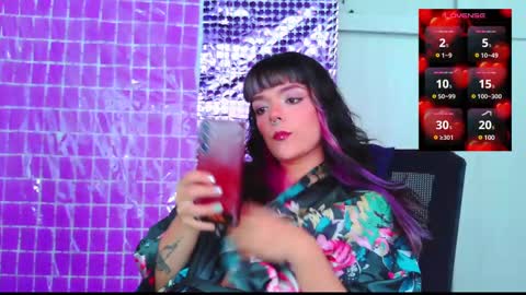 Snapshot of naughty_em_17 chatting on 2, 3, 2025 Em  please help me reach 100 thumbs up 3 online show from 2, 3, 2025