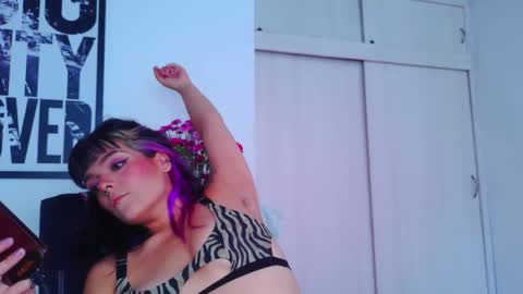 Snapshot of naughty_em_17 chatting on 14, 9, 2025 Em  please help me reach 100 thumbs up 3 online show from 14, 9, 2025