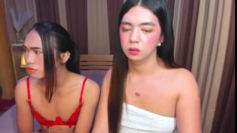 Snapshot of naughty_leigh chatting on 5, 5, 2026 LEIGH online show from 5, 5, 2026