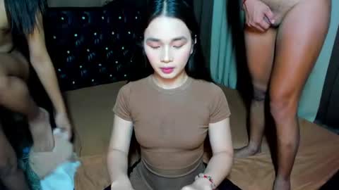 Snapshot of naughty_leigh chatting on 14, 6, 2026 LEIGH online show from 14, 6, 2026