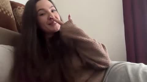 Snapshot of naughty_princesse chatting on 3, 12, 2025 Elena online show from 3, 12, 2025