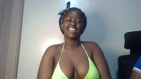 Snapshot of naughty_sluttygal chatting on 16, 9, 2025 Lydiah online show from 16, 9, 2025