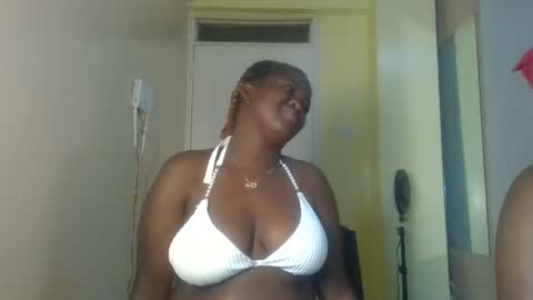 Snapshot of naughty_sluttygal chatting on 6, 10, 2025 Lydiah online show from 6, 10, 2025