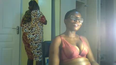 Snapshot of naughty_sluttygal chatting on 9, 10, 2025 Lydiah online show from 9, 10, 2025