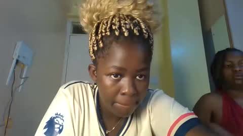 Snapshot of naughty_sluttygal chatting on 16, 10, 2025 Lydiah online show from 16, 10, 2025